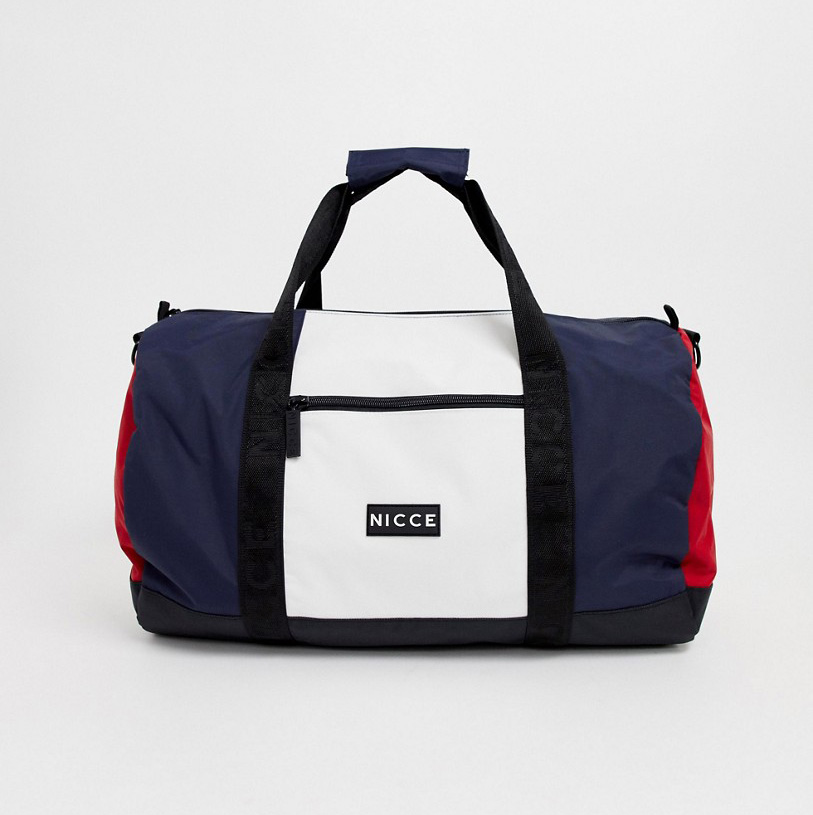 Nicce Holdall in Navy